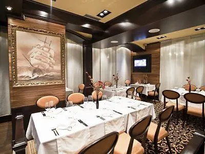 奥迪西酒店 3*